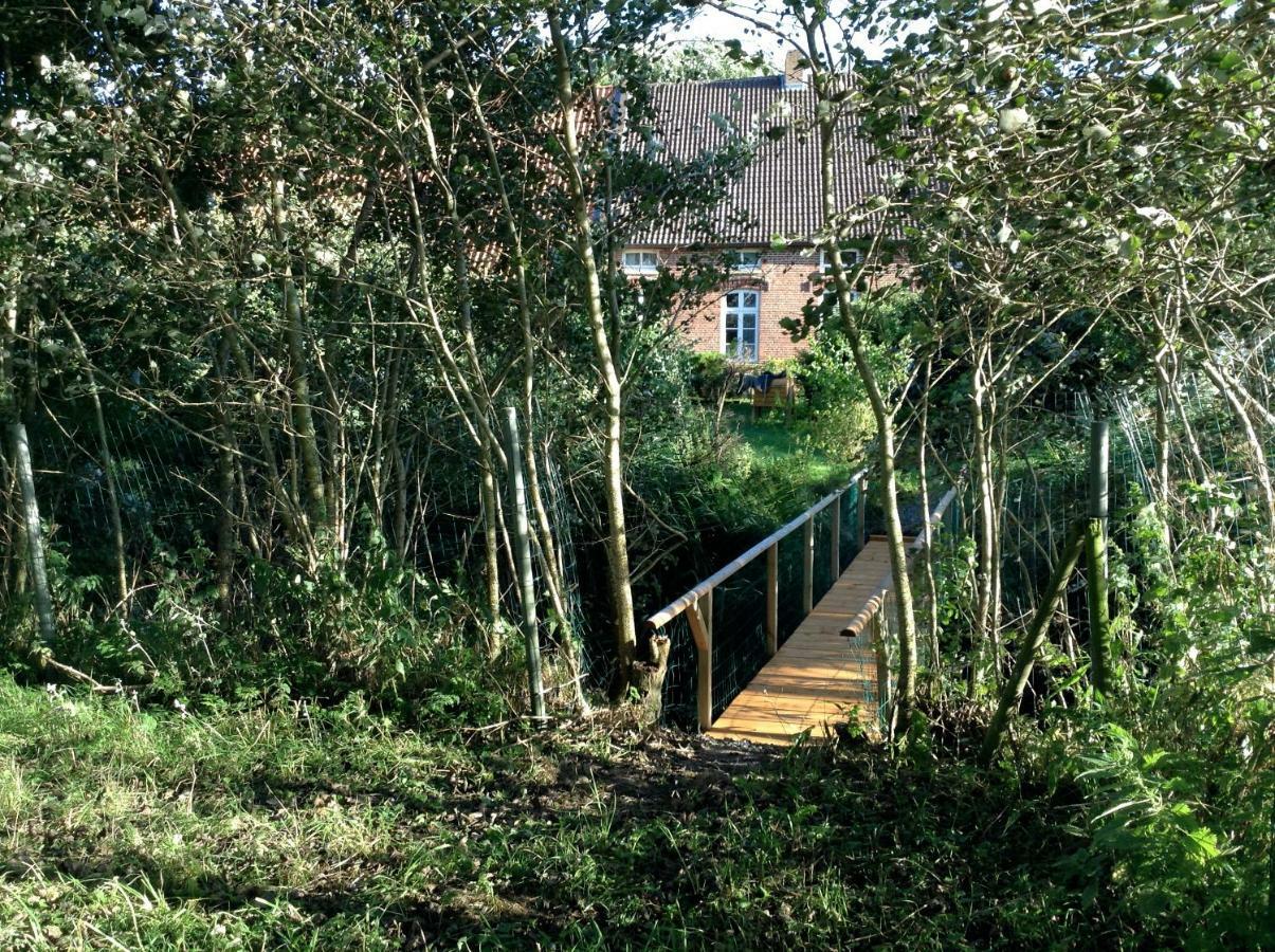 Ferienhof Spiegelhaus Krummhörn Exteriör bild